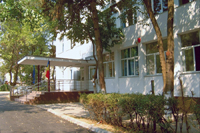 Colegiul Tehnic Carol I - alt unghi pentru intrarea principala
